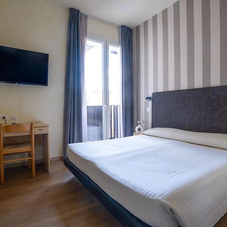 Hotel La Coccinella Rimini Esterno foto