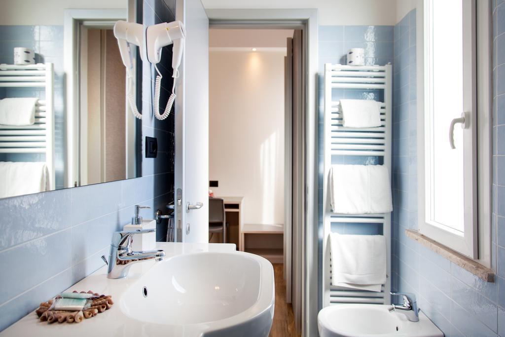 Hotel La Coccinella Rimini Esterno foto