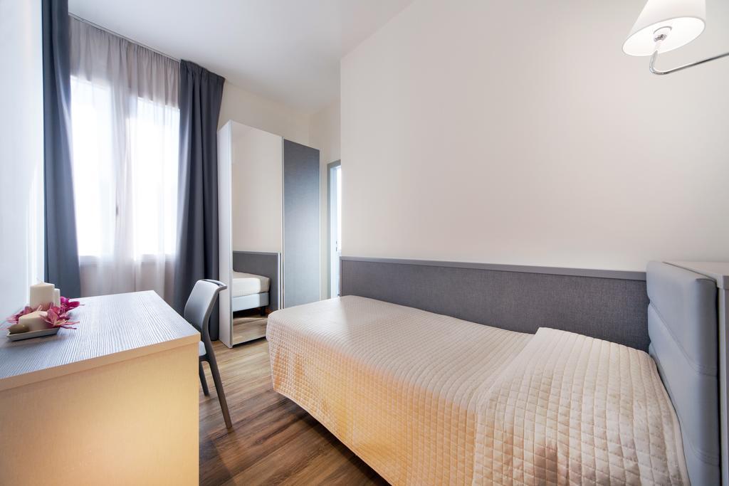 Hotel La Coccinella Rimini Esterno foto
