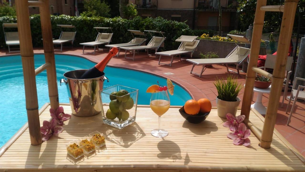 Hotel La Coccinella Rimini Esterno foto